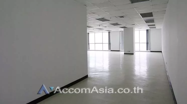  1  Office Space For Rent in Phaholyothin ,Bangkok MRT Phahon Yothin at TP & T Building AA14314